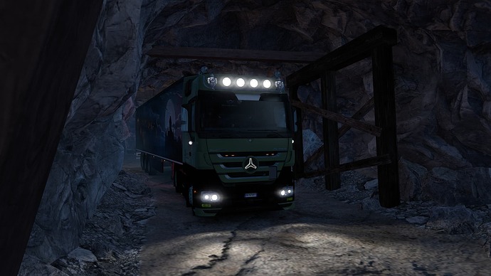 ets2_20251018_230432_00