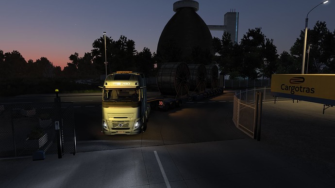 ets2_20251028_214100_00