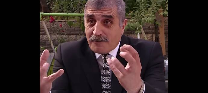 Screenshot_2025-05-28-04-52-29-492_app.revanced.android.youtube