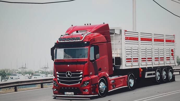 eurotrucks2 2025-07-17 22-58-07_210