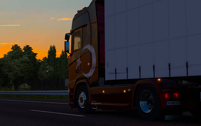 ets2_20190609_010411_00