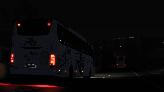 ets2_20220418_230329_00