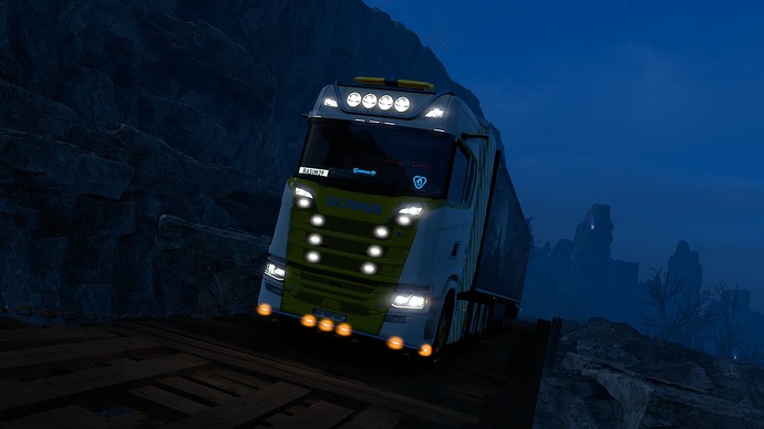 ets2_20251027_223835_00
