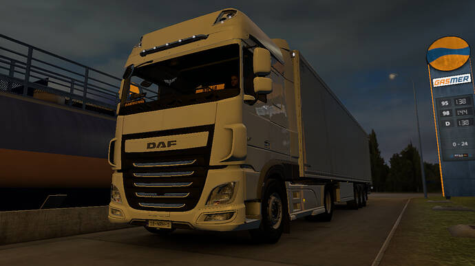 ets2_20190714_230912_00